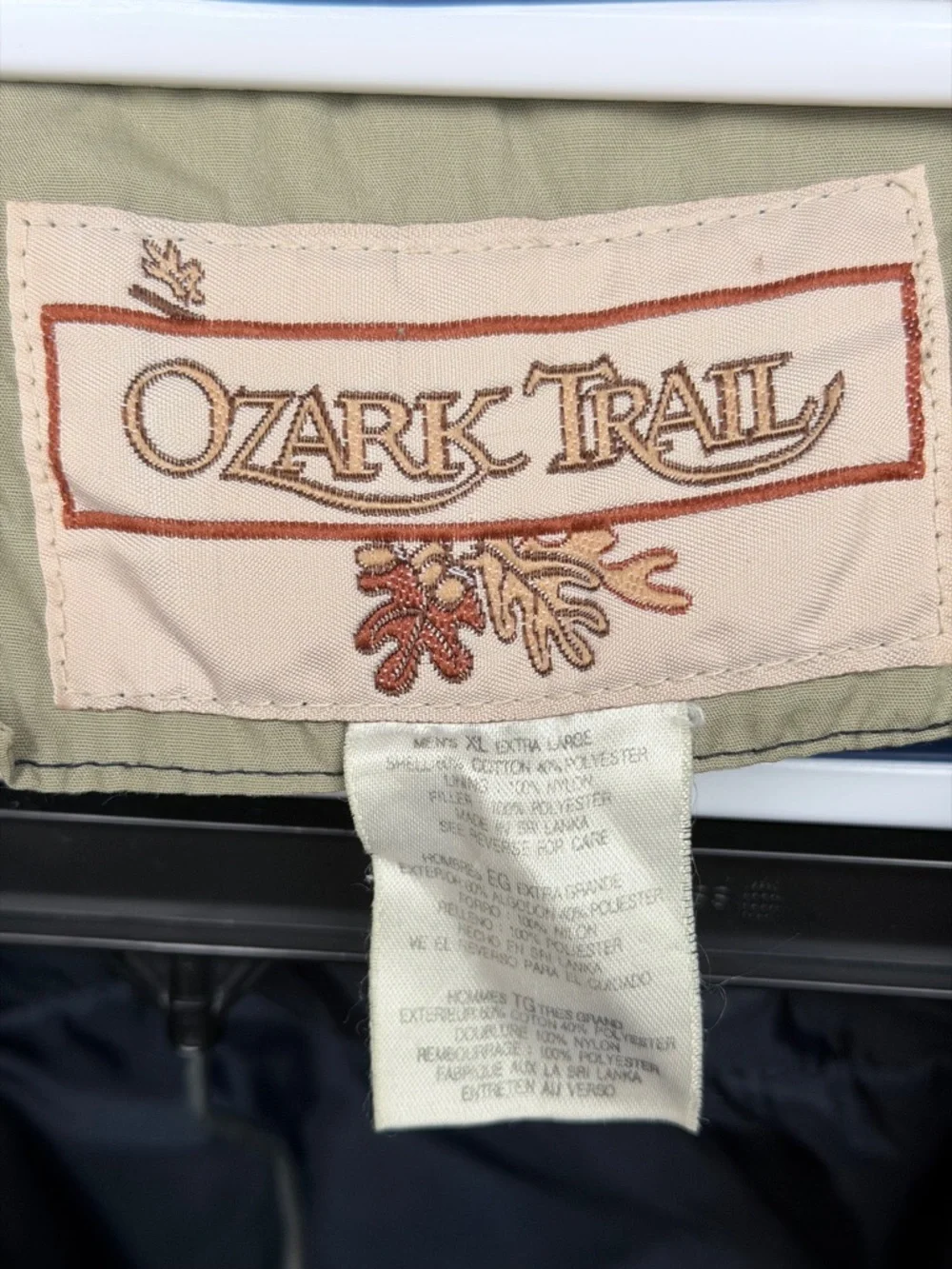 Vintage 90s Ozark Trail Men's Heavy Puffer Bomber Jacket - Beige/Black